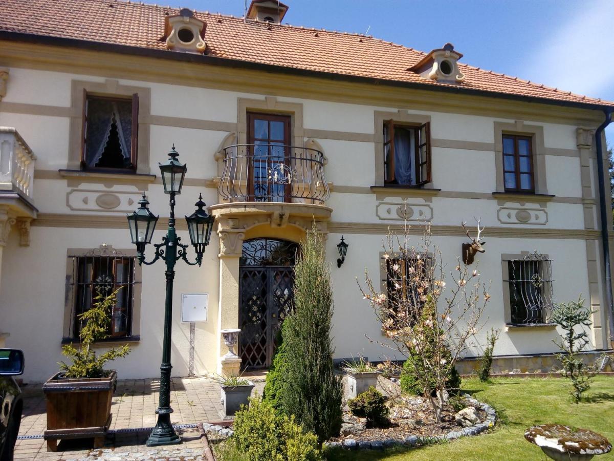 Zamecek Zdiky - Zamecky Apartman Bujanov 외부 사진